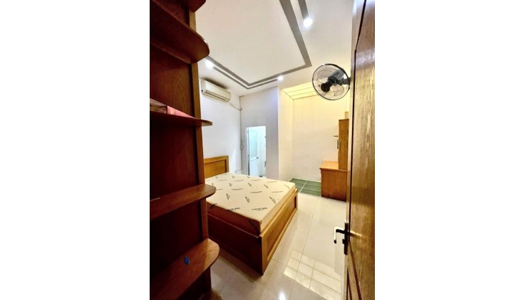 Bán Nhà 3 Tầng Hẻm Xe Tải 45m2 3PN Chỉ 5.2 tỷ Gần ĐH Luật QL 13 Hiệp Bình Chánh Thủ Đức
